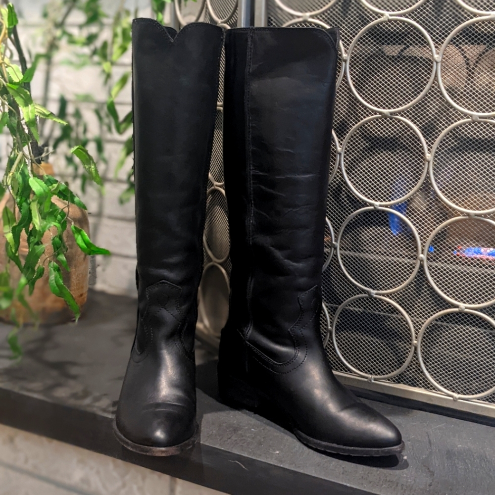 Frye Ray Seam Pull-On